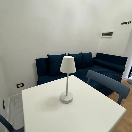 Caminneci Palace & Apartment