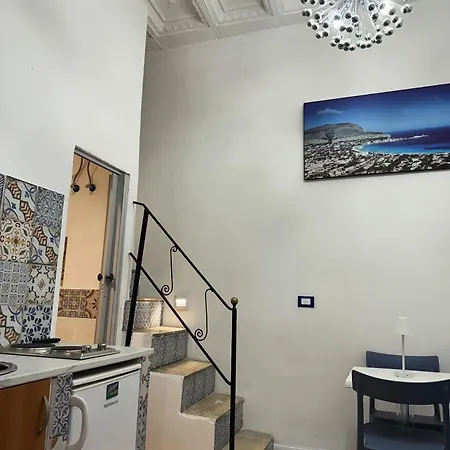 Apartment Caminneci Palace &