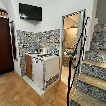 Caminneci Palace Boutique *