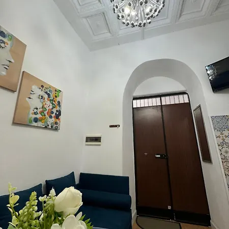 Caminneci Palace Boutique *