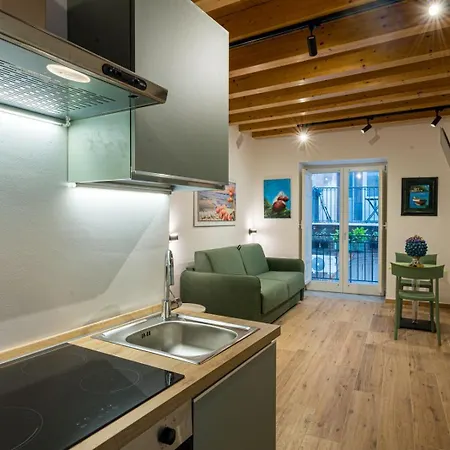 Caminneci Palace Boutique *